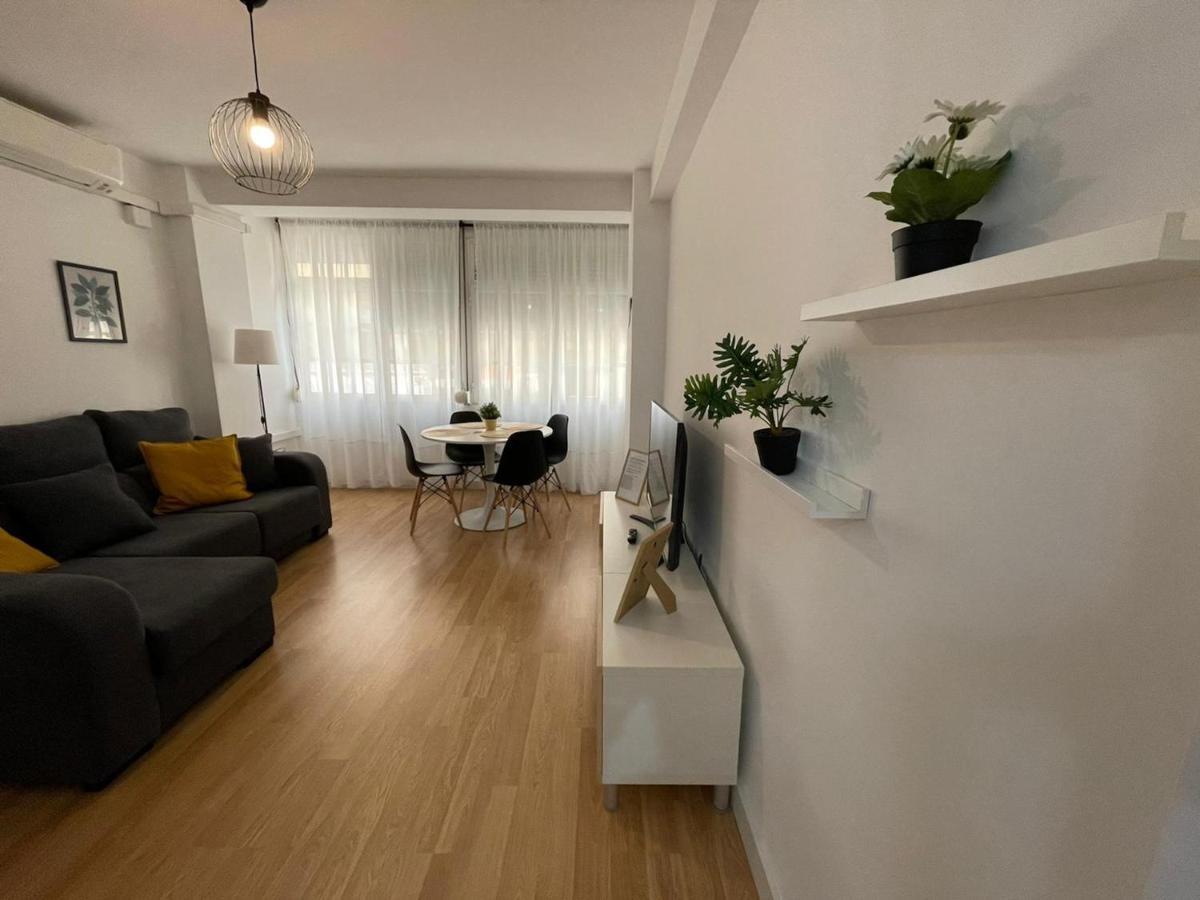 Holidays2Malaga 2 Bedroom Armengual De La Mota Close Shopping Center Eksteriør bilde