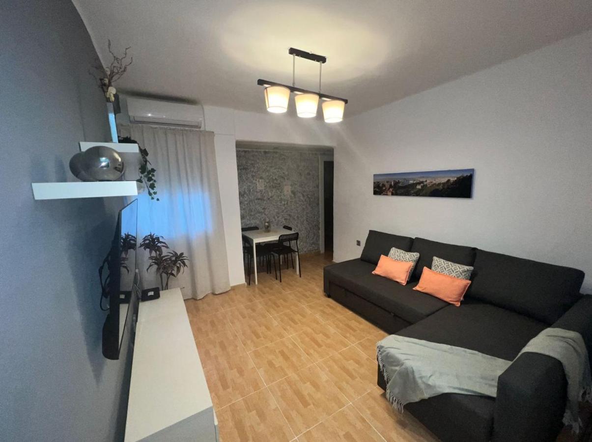Holidays2Malaga 2 Bedroom Armengual De La Mota Close Shopping Center Eksteriør bilde