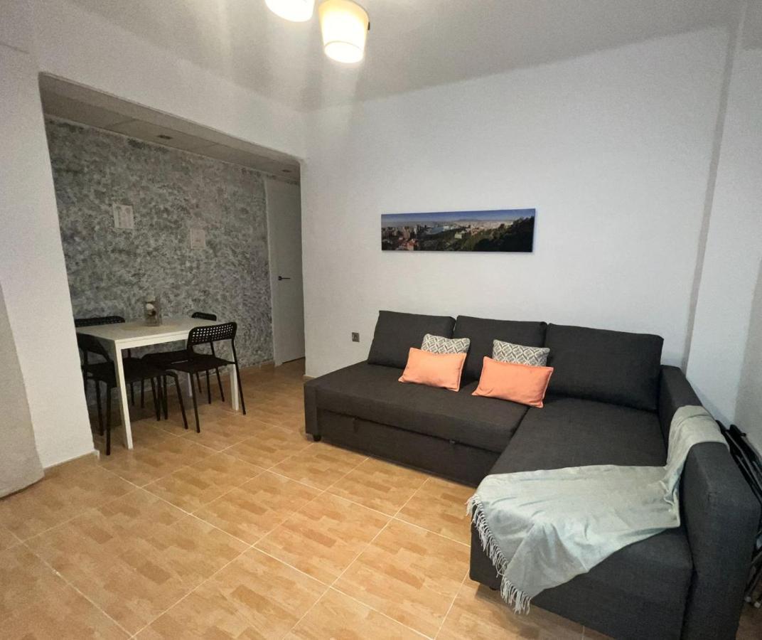Holidays2Malaga 2 Bedroom Armengual De La Mota Close Shopping Center Eksteriør bilde