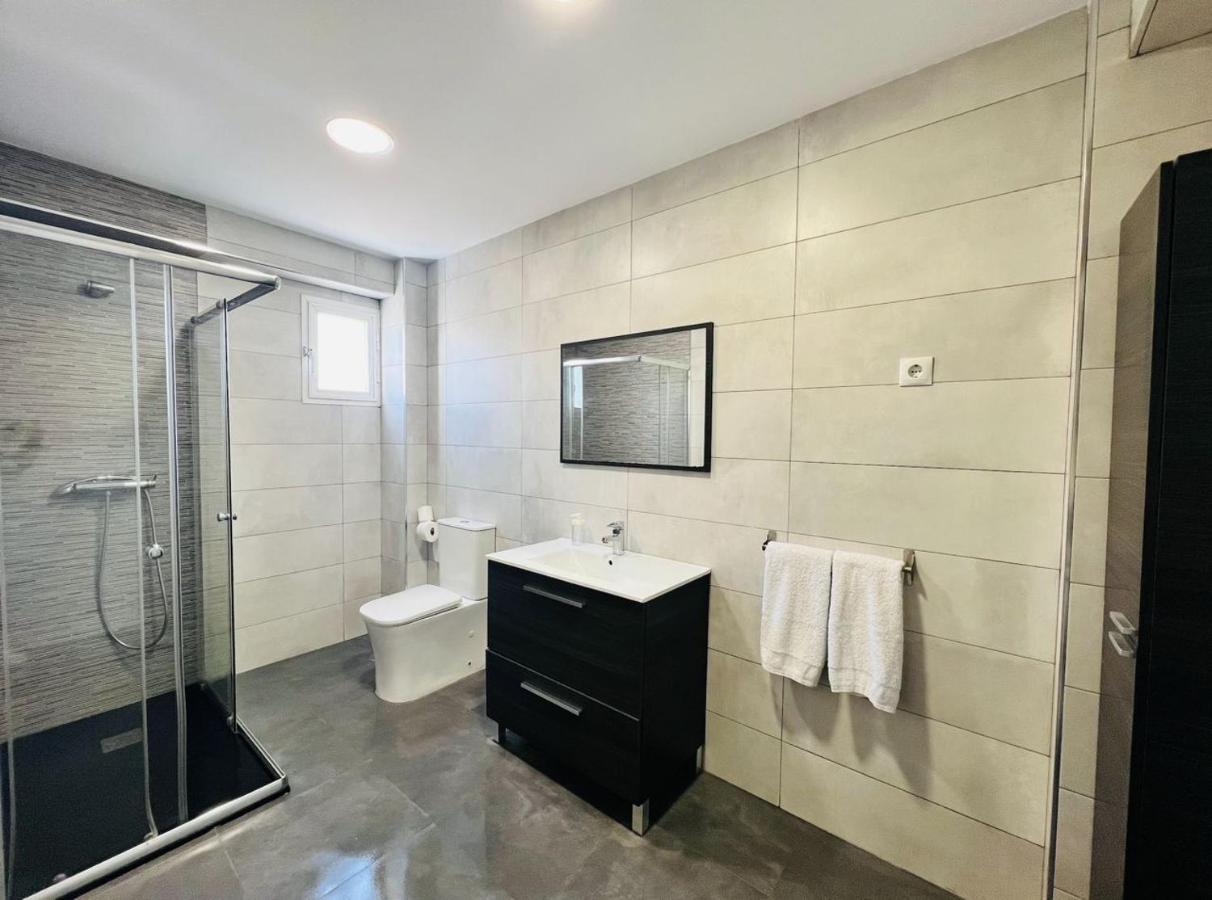 Holidays2Malaga 2 Bedroom Armengual De La Mota Close Shopping Center Eksteriør bilde